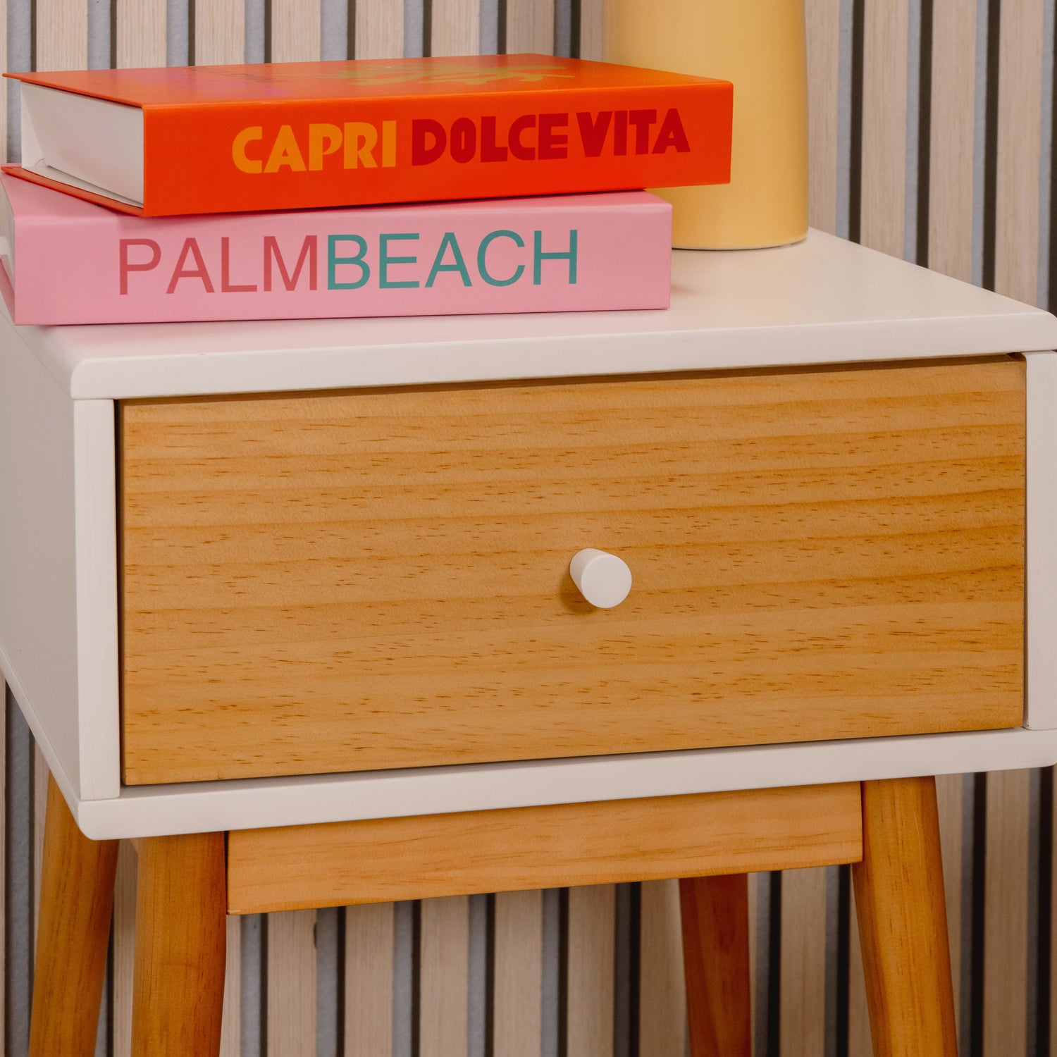 Table de chevet essentielle blanche