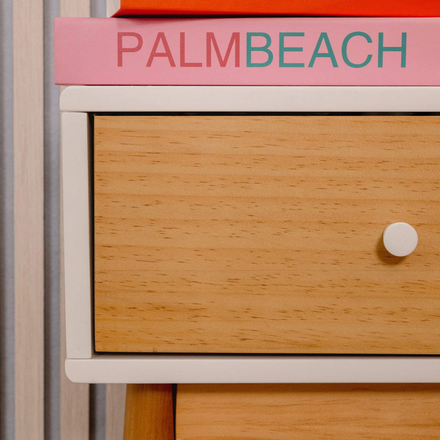 Table de chevet essentielle blanche